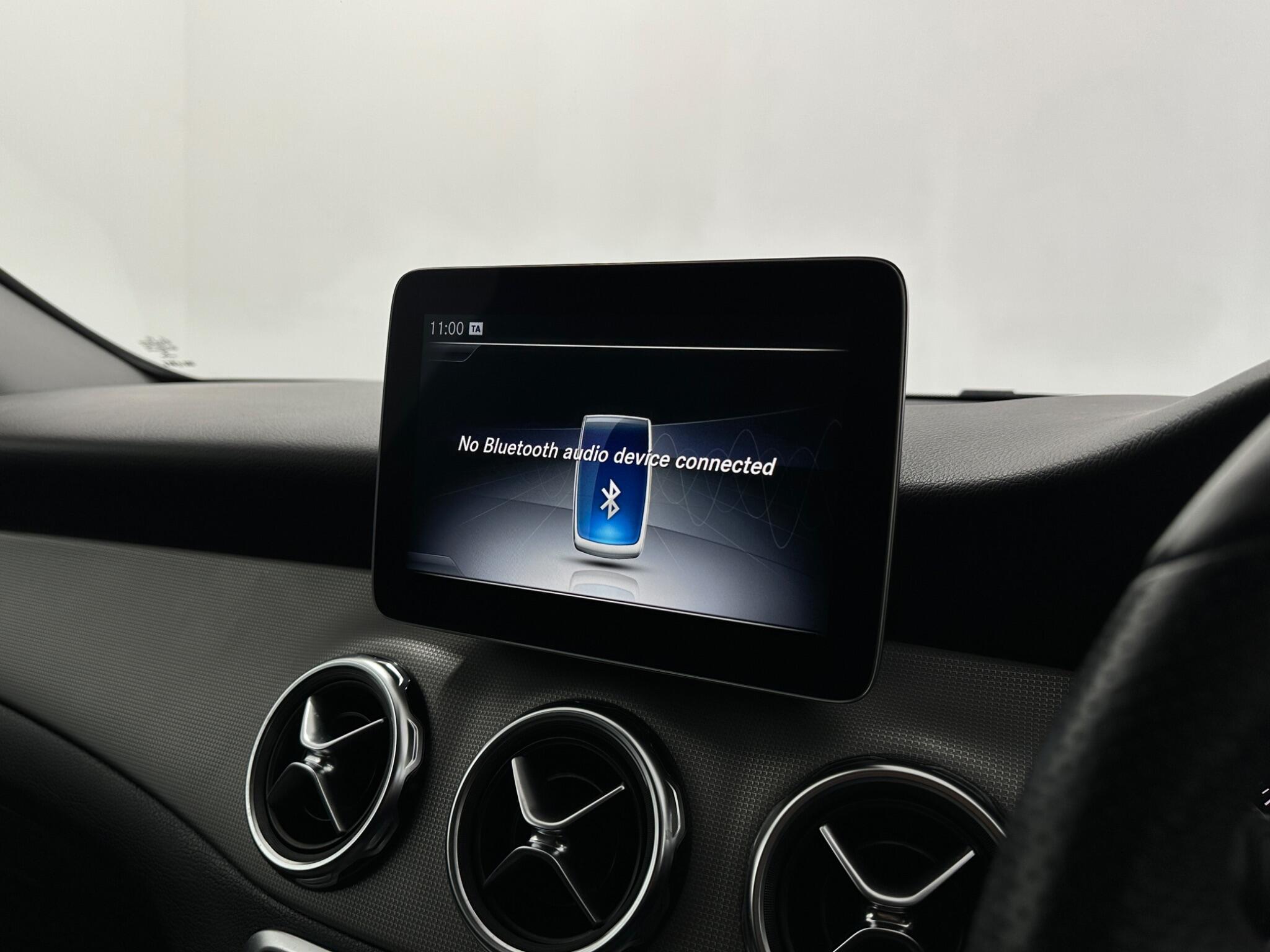 Mercedes-Benz Gla view 25