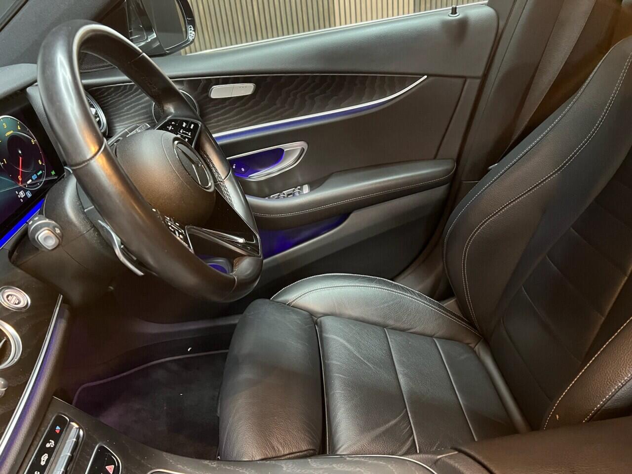 Mercedes-Benz E-Class view 29
