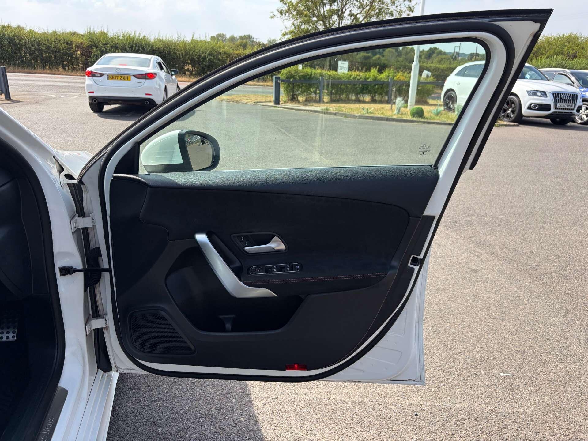 Mercedes-Benz A-Class view 34