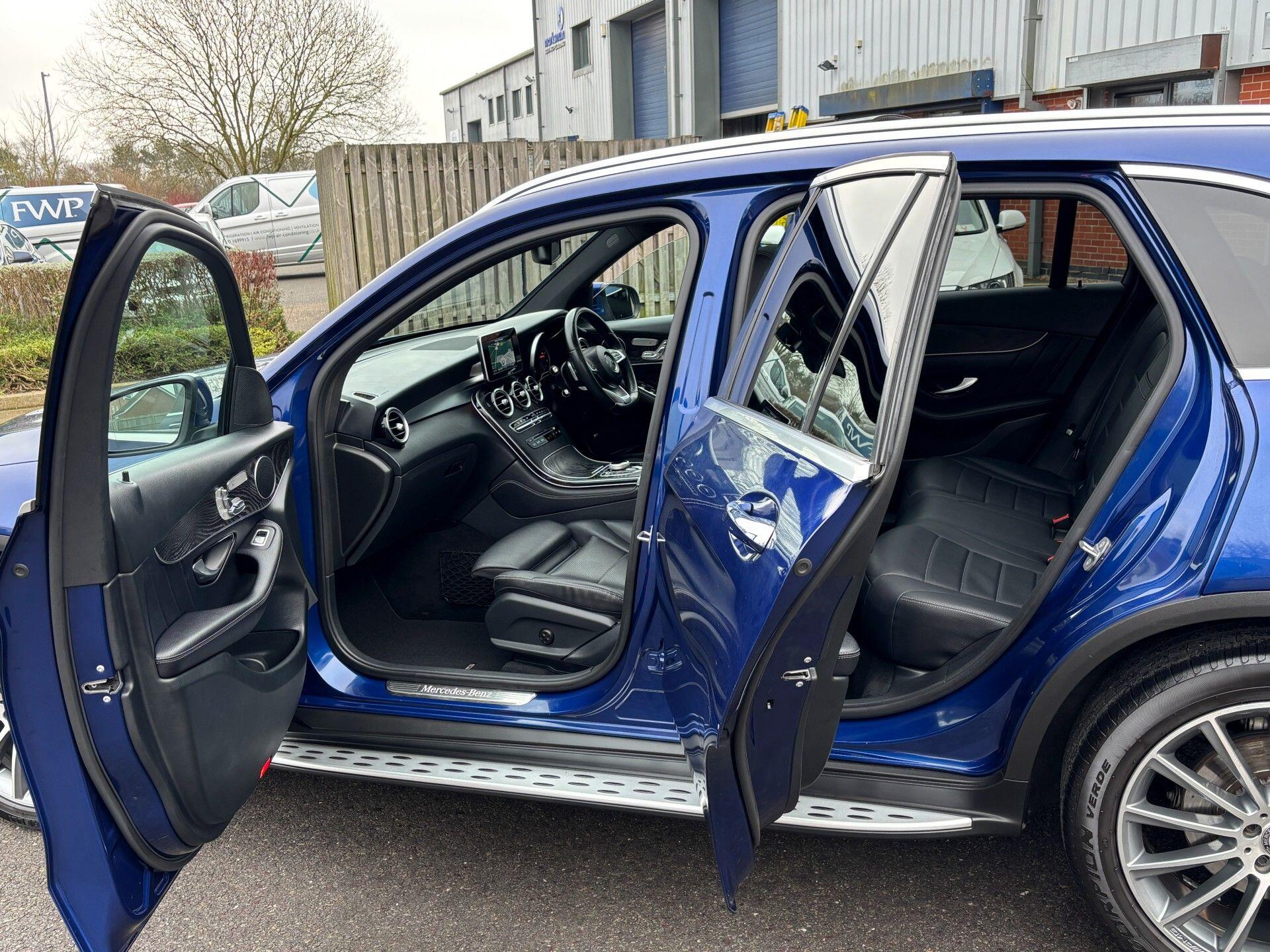 Mercedes-Benz GLC view 25