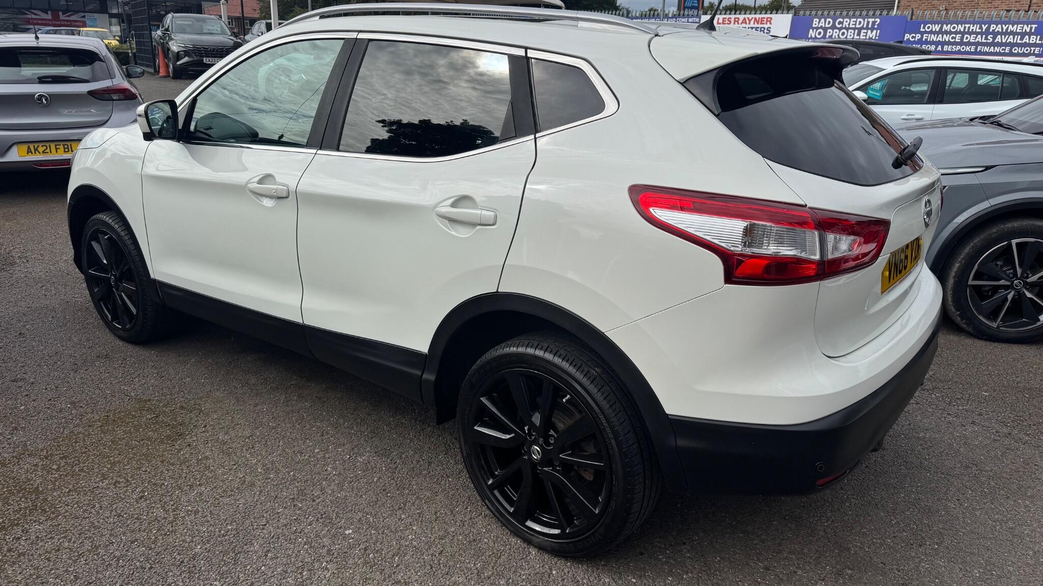Nissan Qashqai view 18