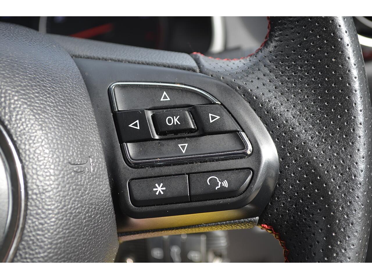 MG ZS view 28