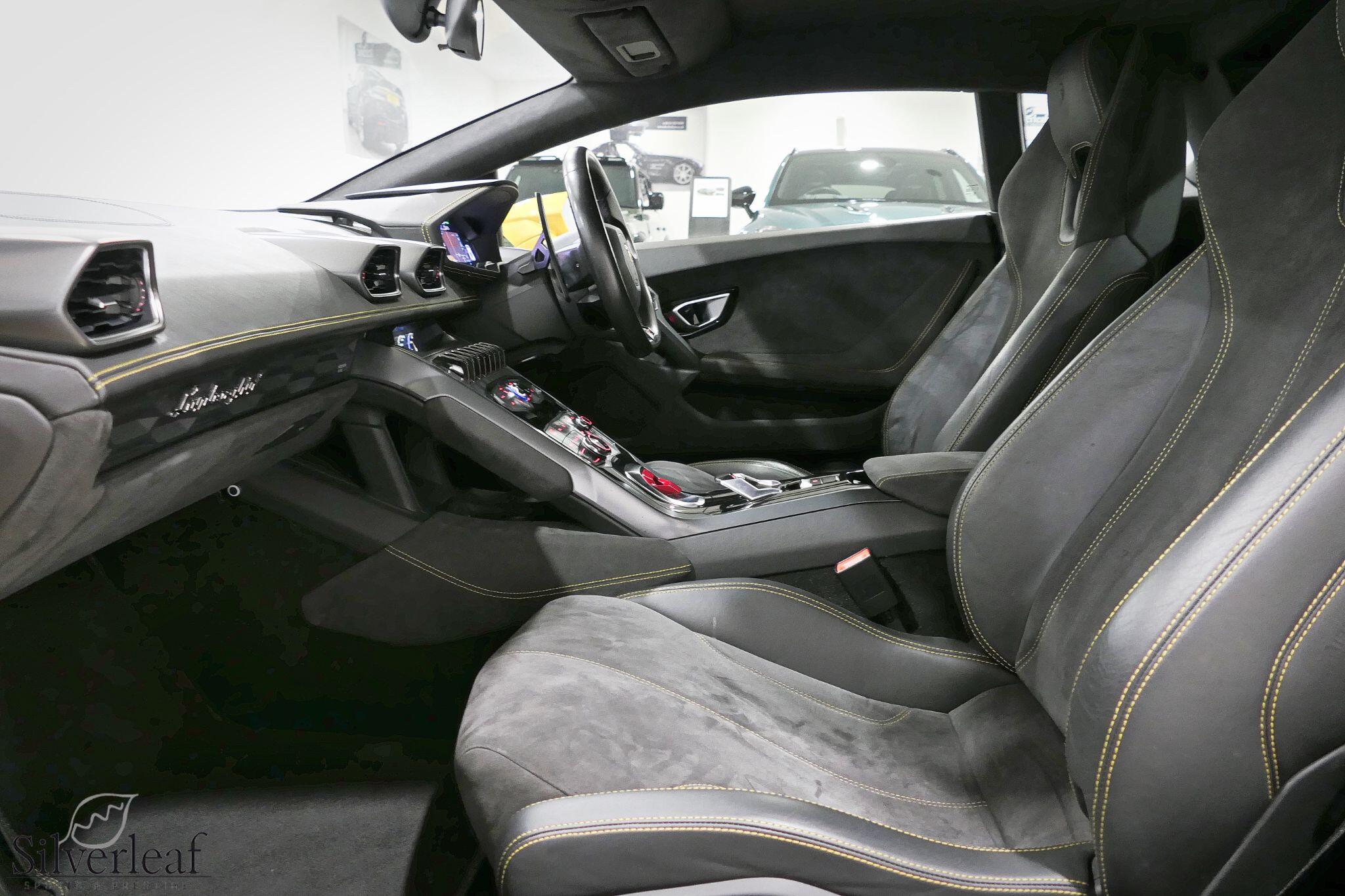 Lamborghini LP 610-4 view 5