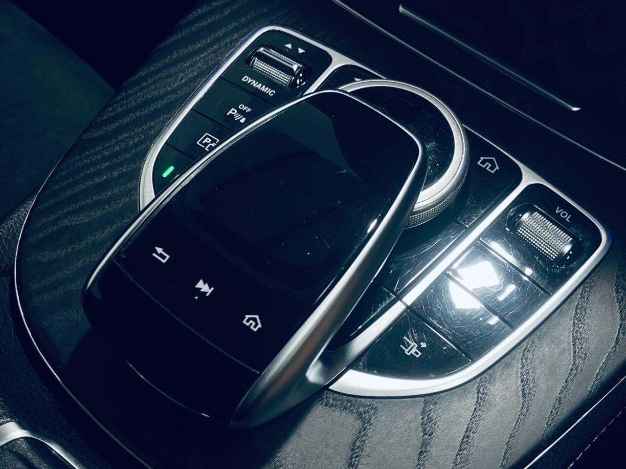 Mercedes-Benz E Class view 27