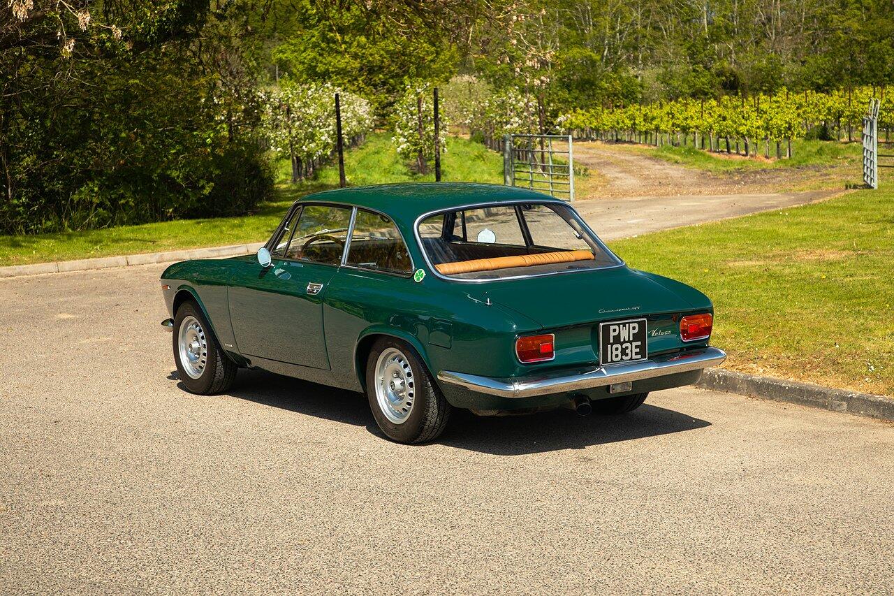 Alfa Romeo Giulia view 107
