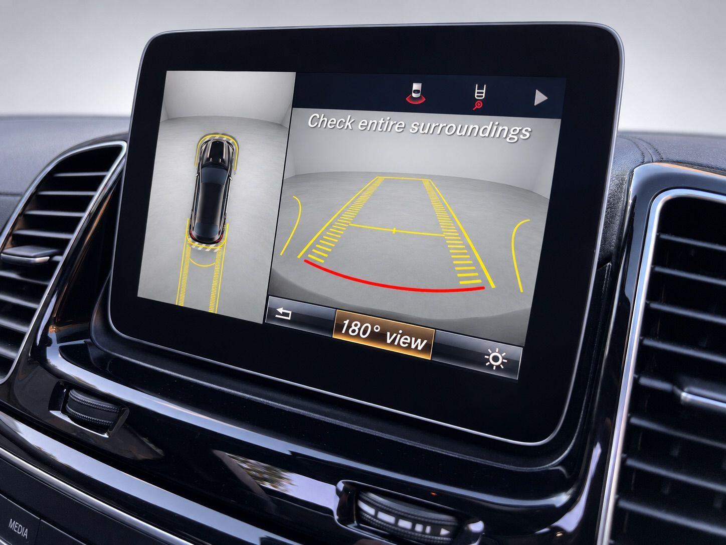 Mercedes-Benz Gle view 23