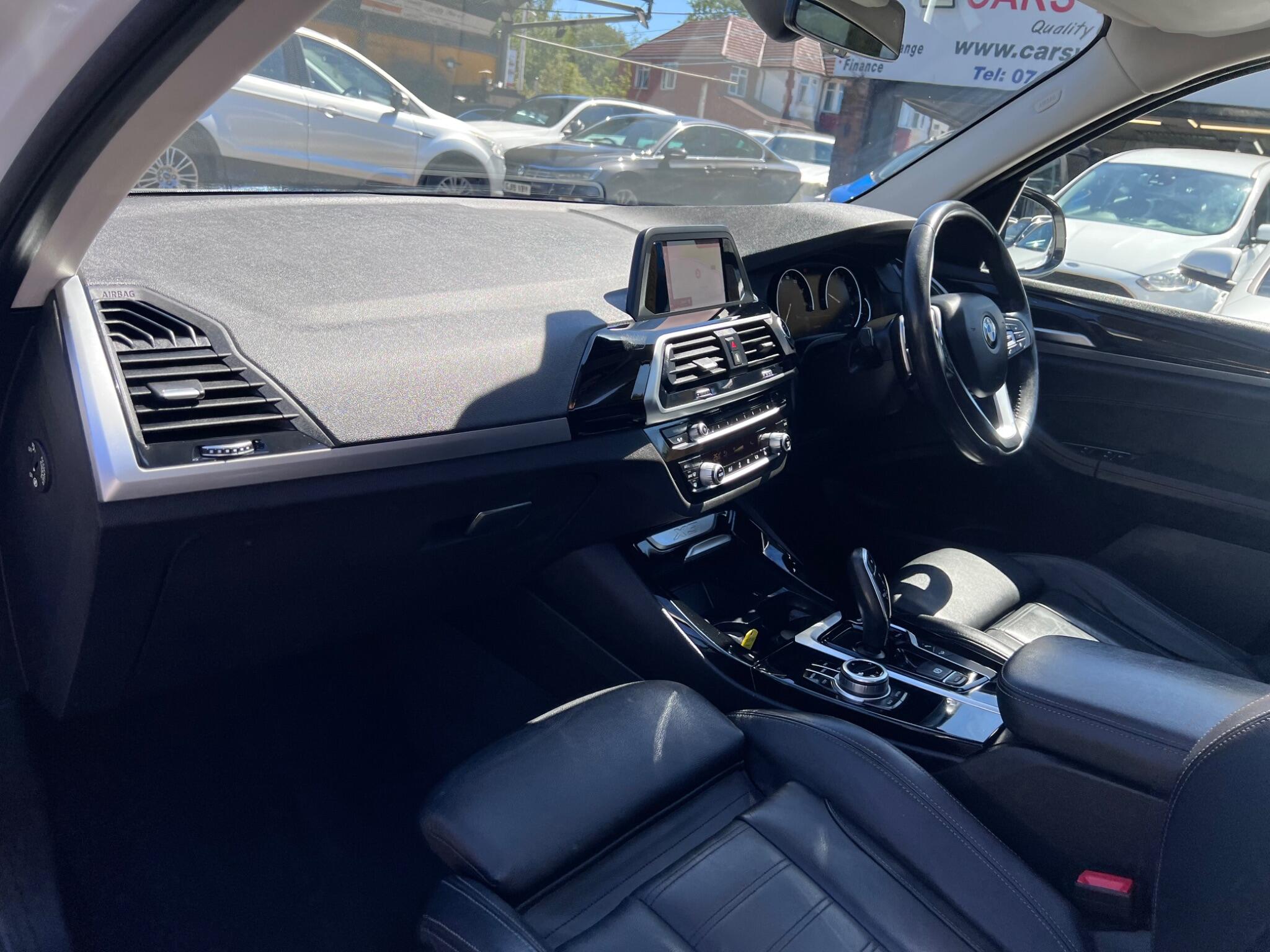 BMW X3 view 31