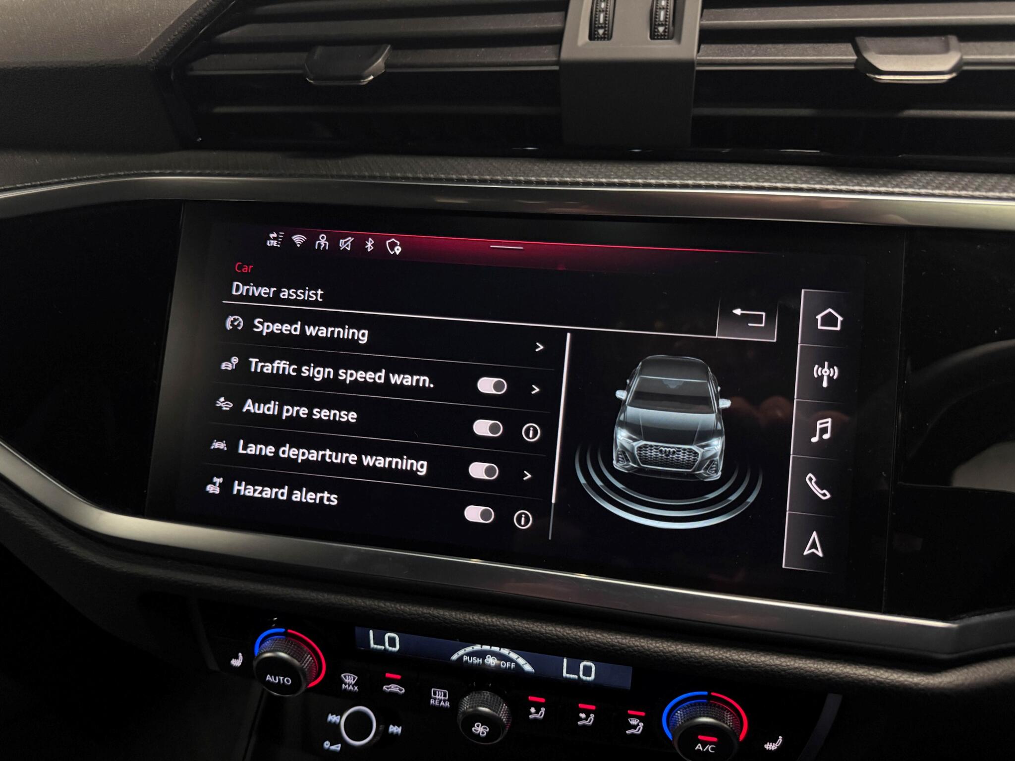 Audi Q3 view 55