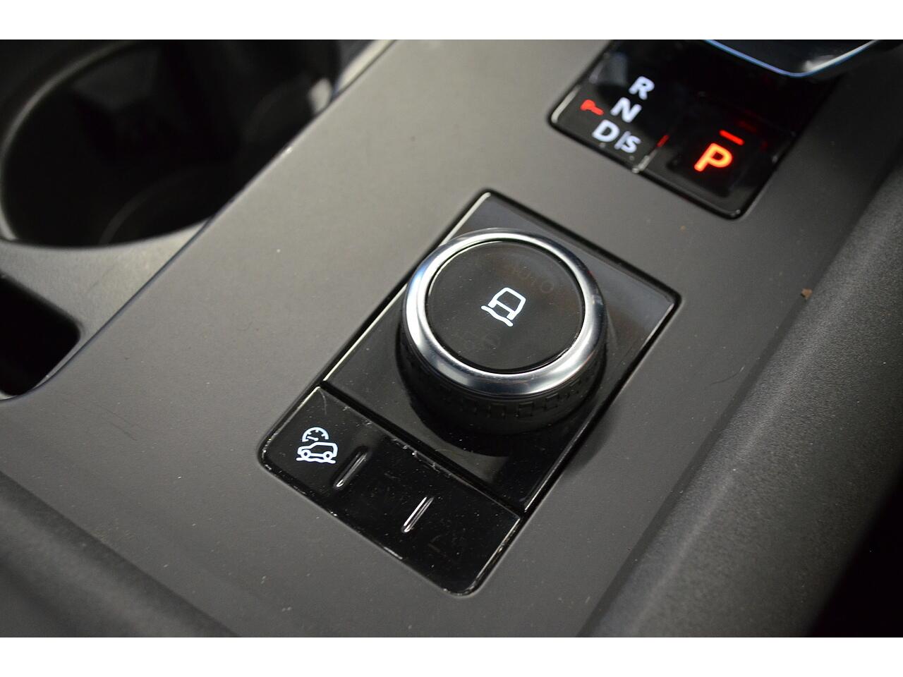 Land Rover Discovery view 44