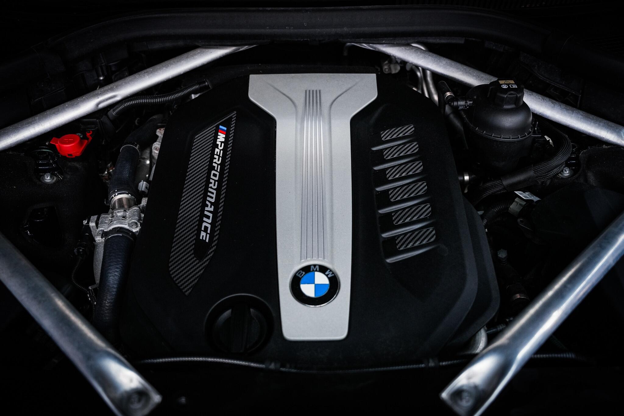 BMW X7 view 40
