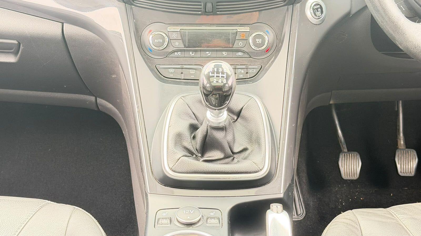 Ford Kuga view 10
