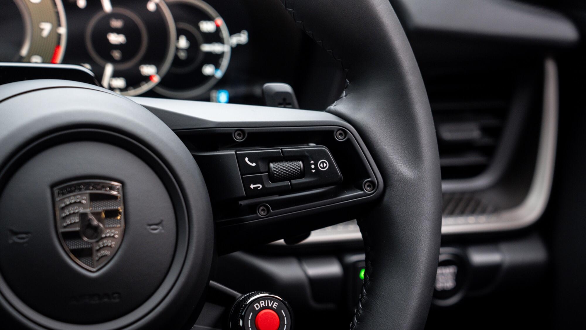 Porsche 911 view 43