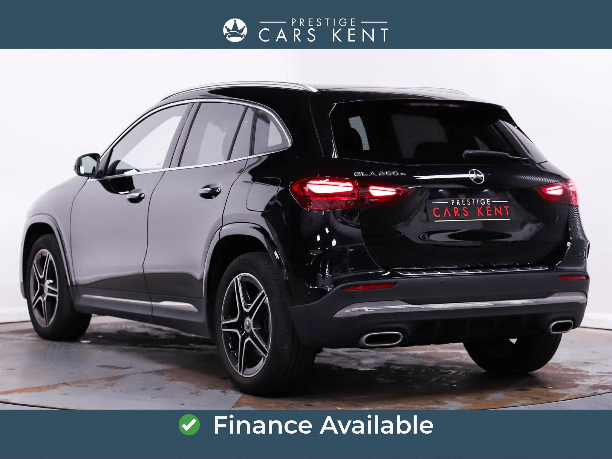 Mercedes-Benz Gla view 3