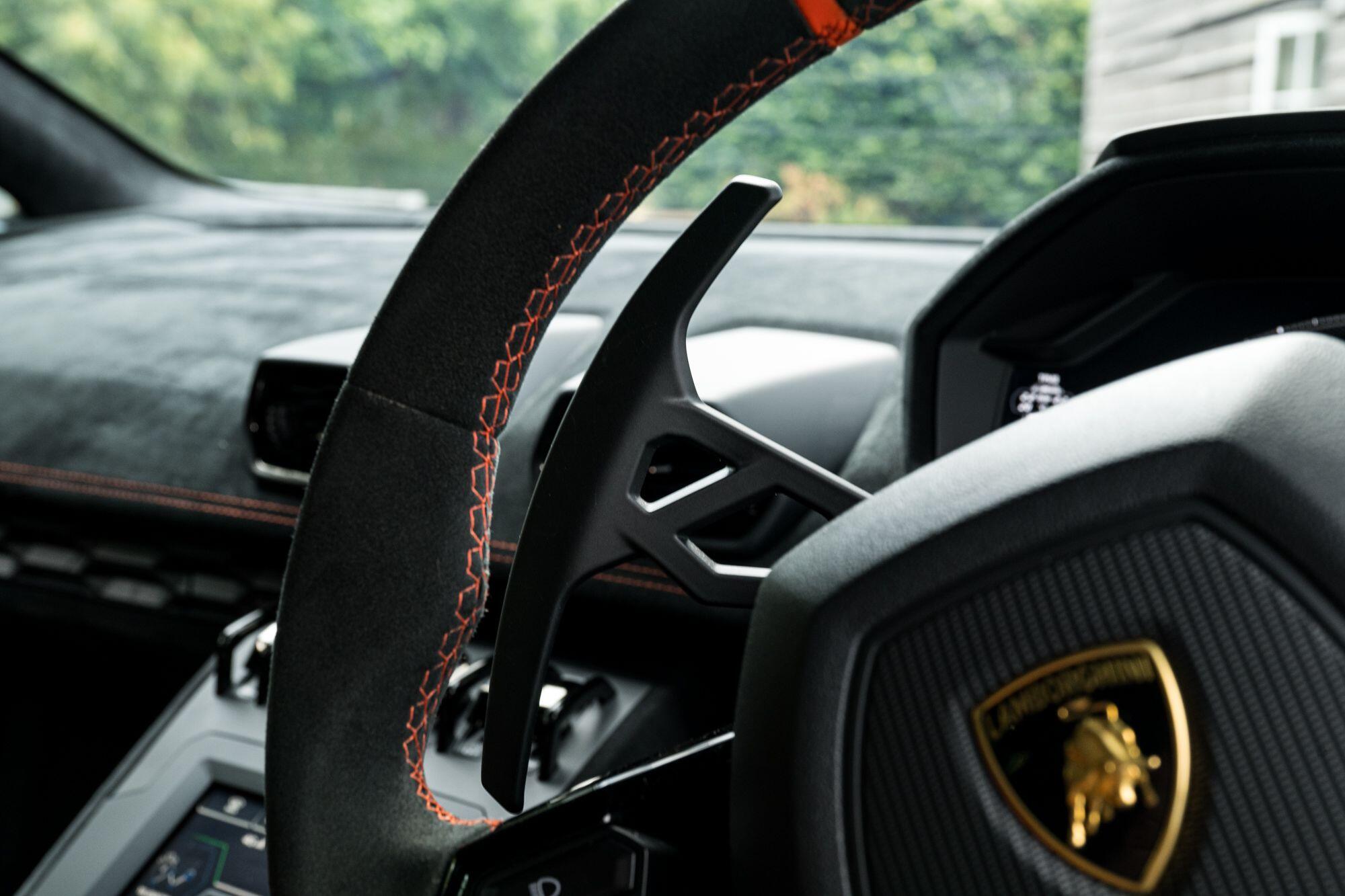 Lamborghini Huracan view 71