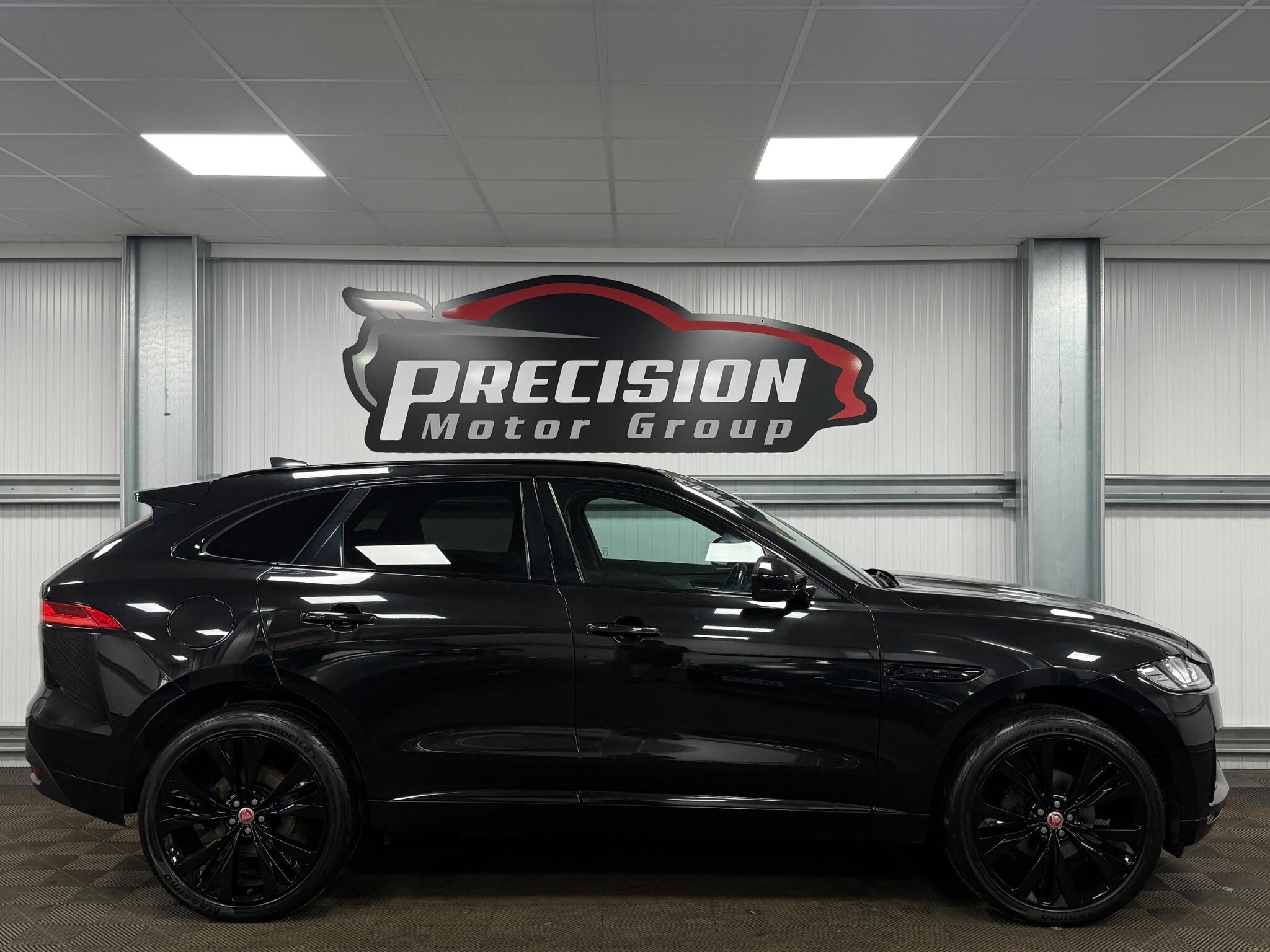 Jaguar F-Pace view 12