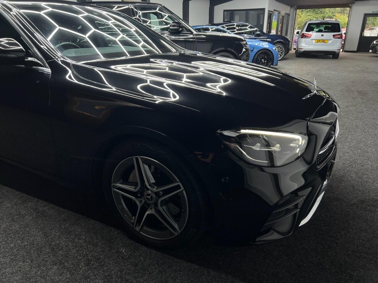 Mercedes-Benz E-Class view 20