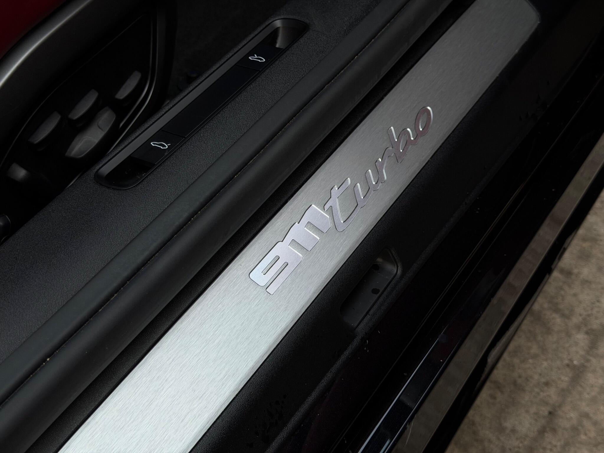 Porsche 911 view 72