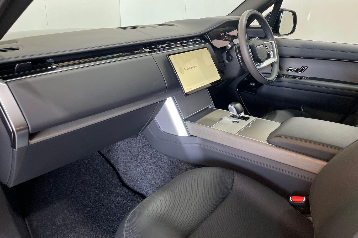 Land Rover Range Rover view 21