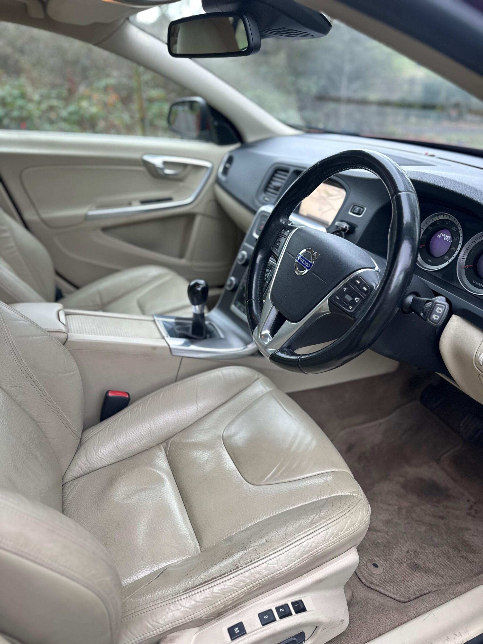 2011 Volvo V60 1.6D DRIVe SE Lux Euro 5 (s/s) 5dr • 110,000 miles image 22