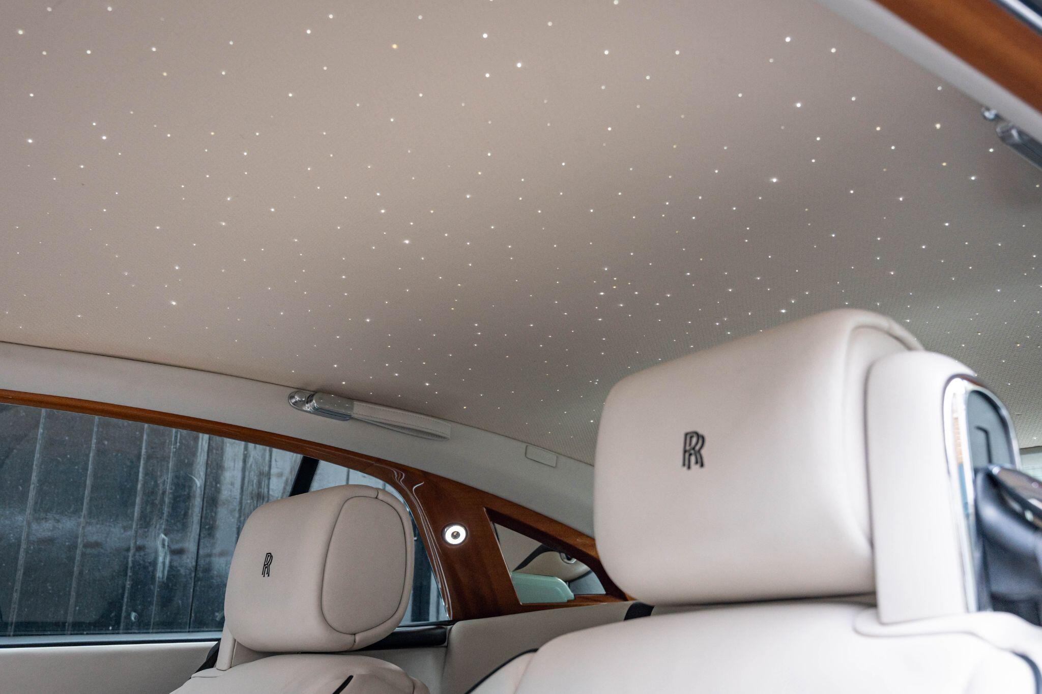 Rolls-Royce Phantom view 42