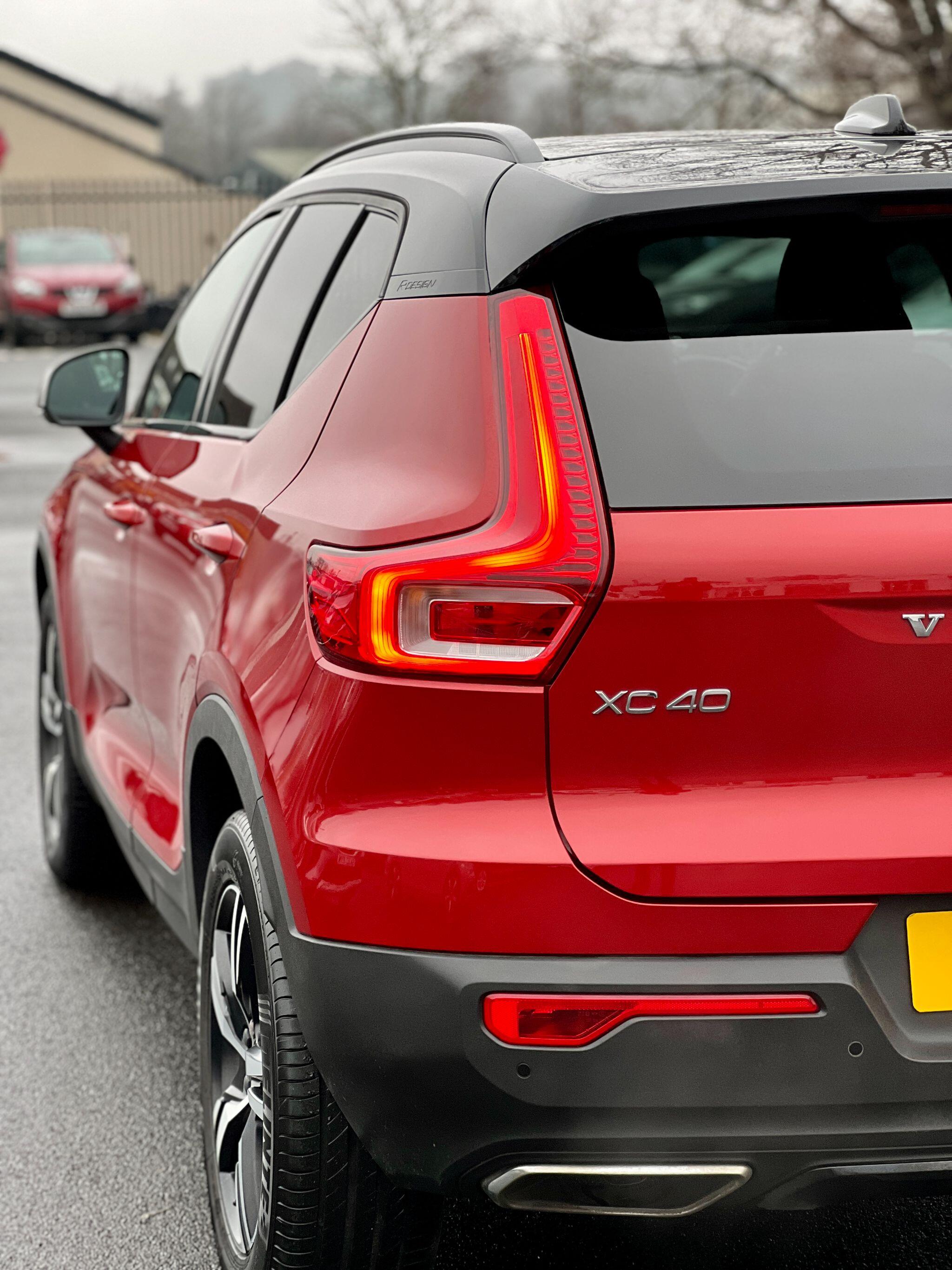 Volvo XC40 view 11