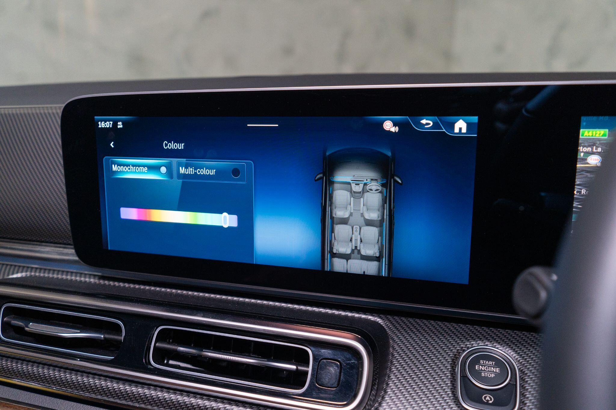 Mercedes-Benz V-Class view 29