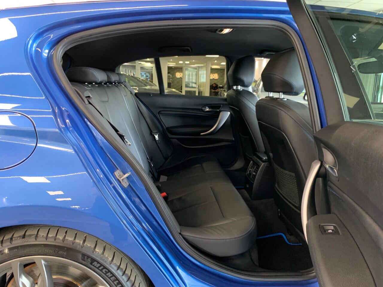 BMW 1 Series view 23