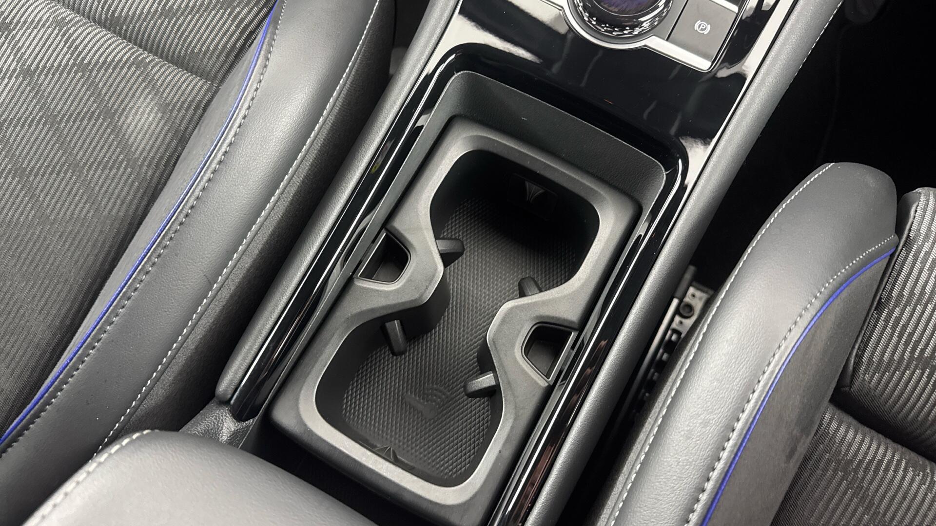 Volkswagen Tiguan view 32