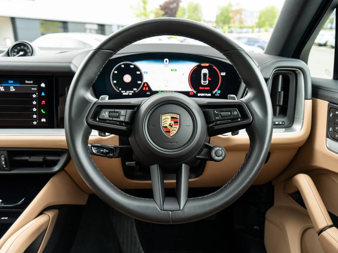 Porsche Cayenne view 17