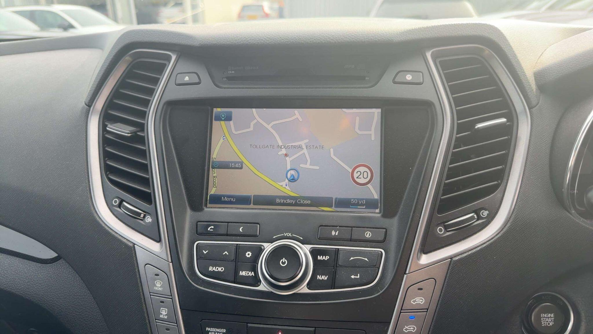 Hyundai Santa FE view 18
