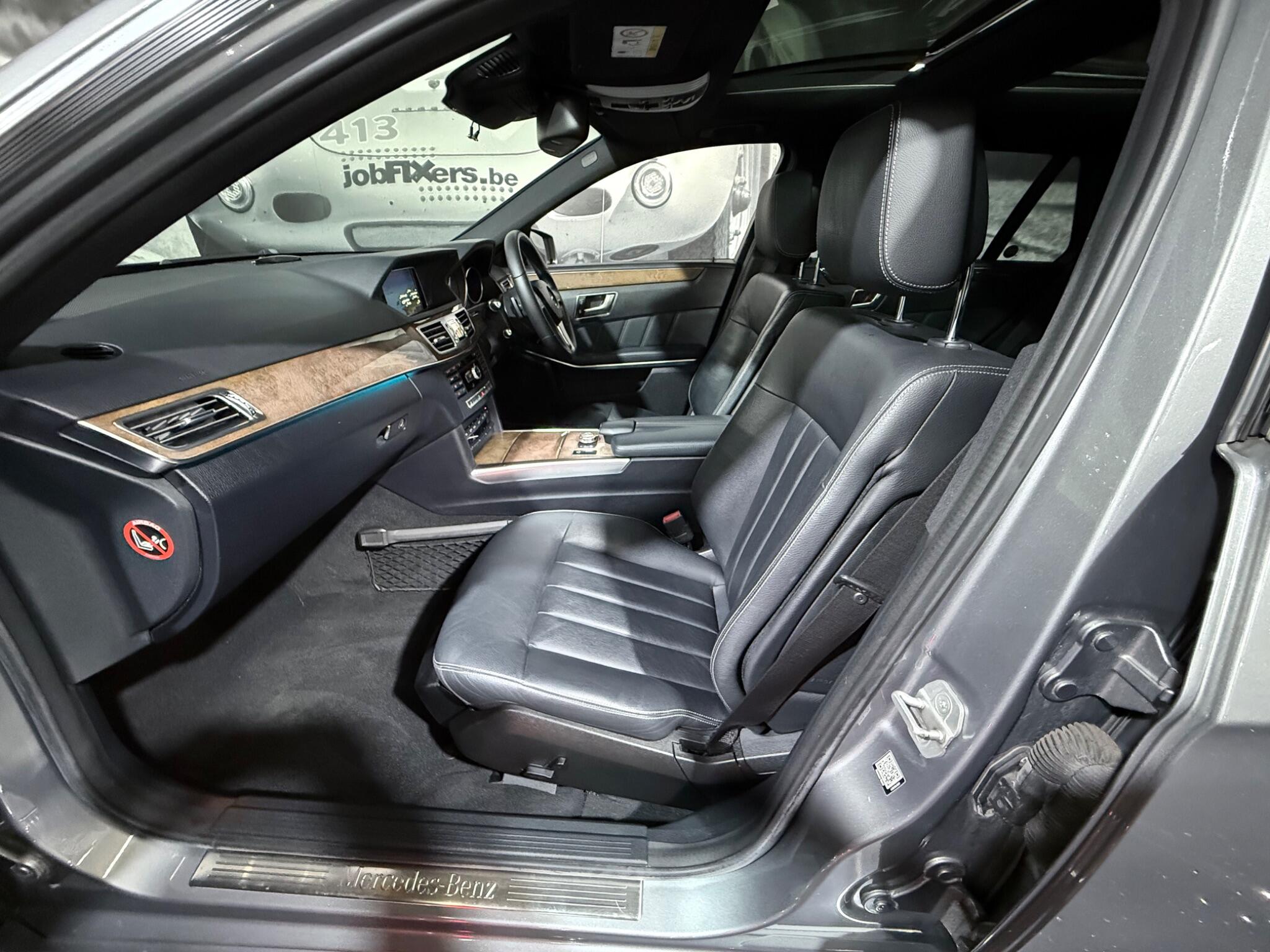 Mercedes-Benz E-Class view 9
