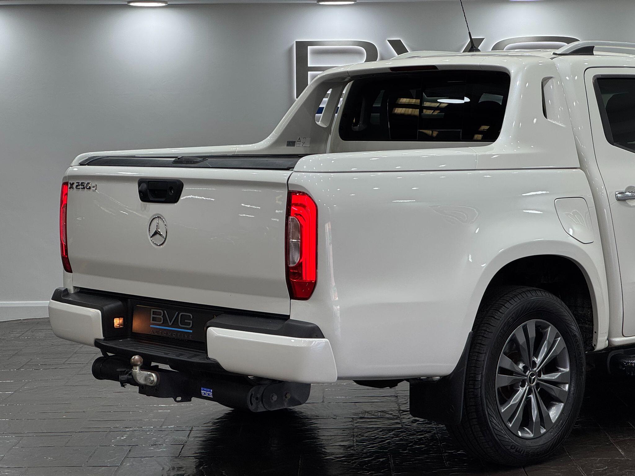 Mercedes-Benz X-Class view 18