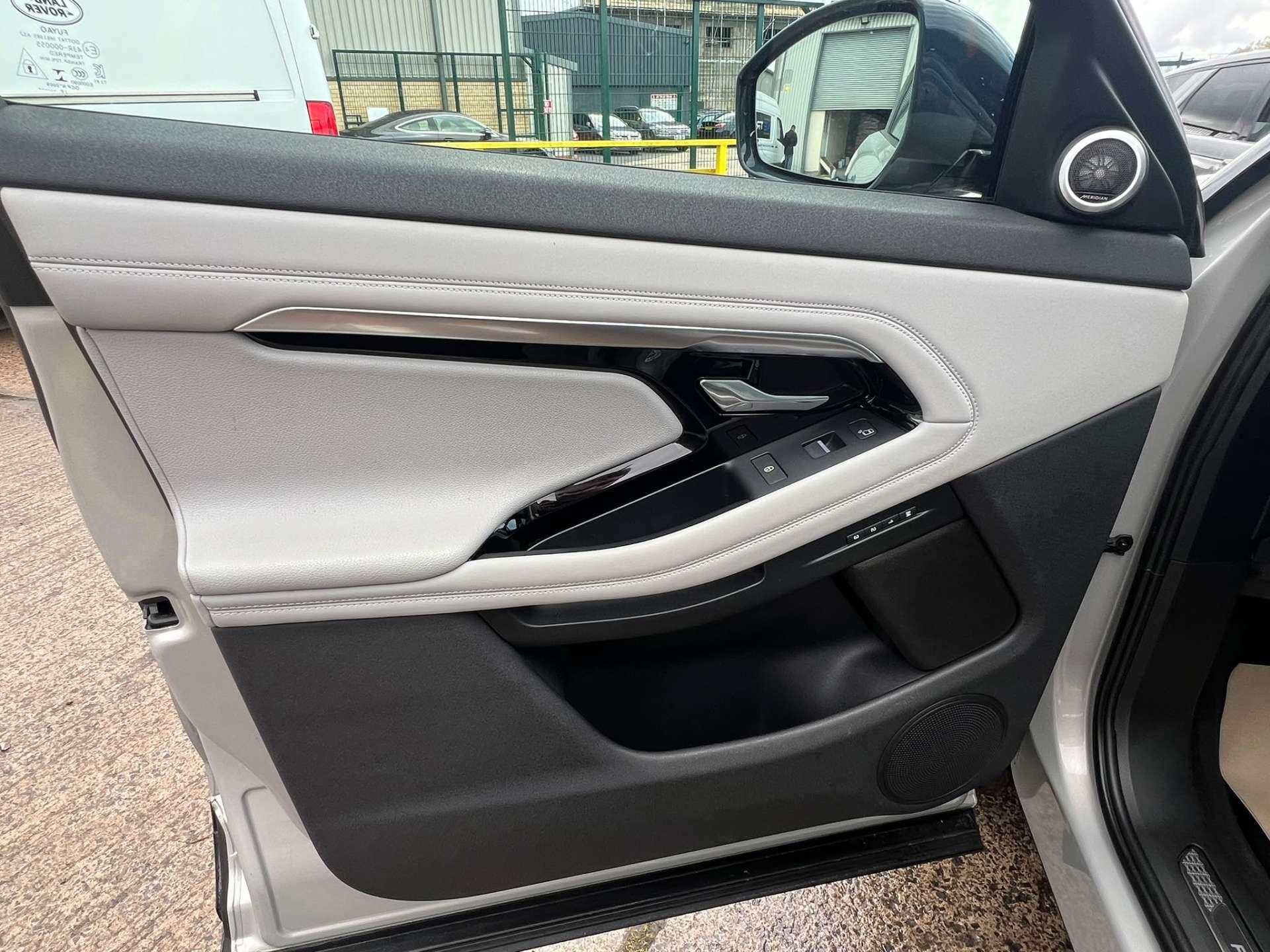 Land Rover Range Rover Evoque view 53