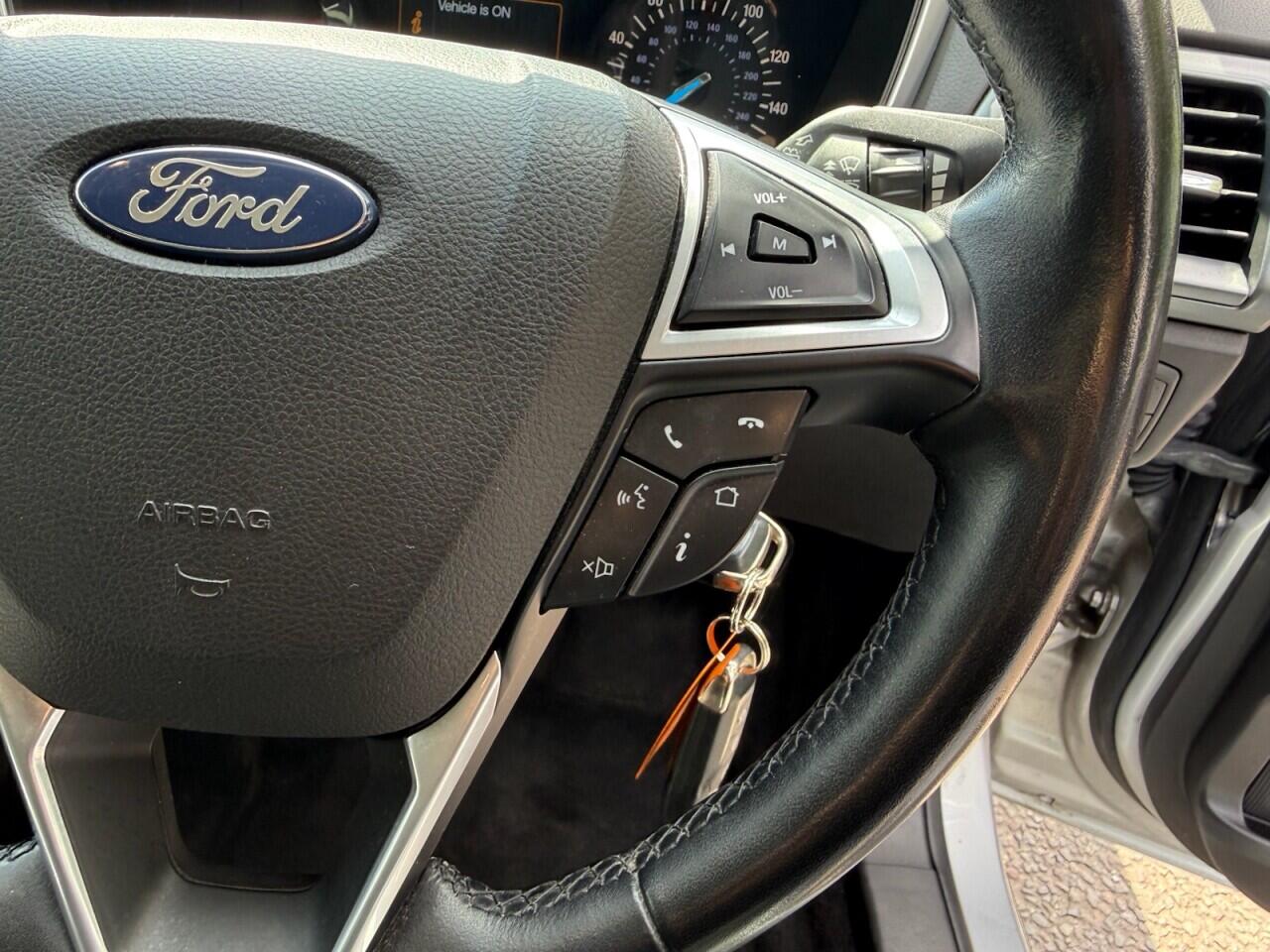 Ford Mondeo view 15