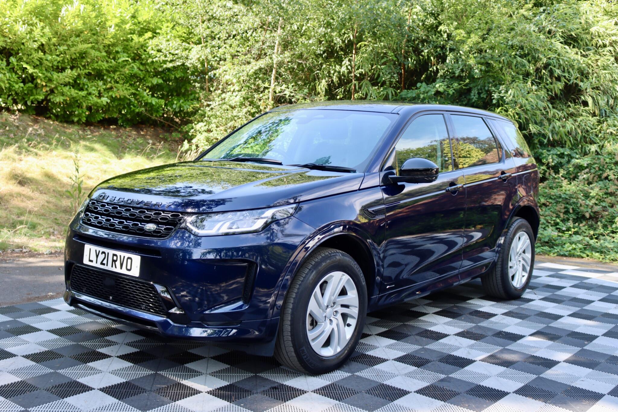 Land Rover Discovery Sport view 15