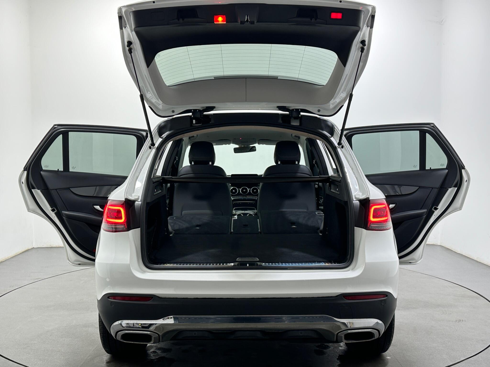 Mercedes-Benz GLC view 44