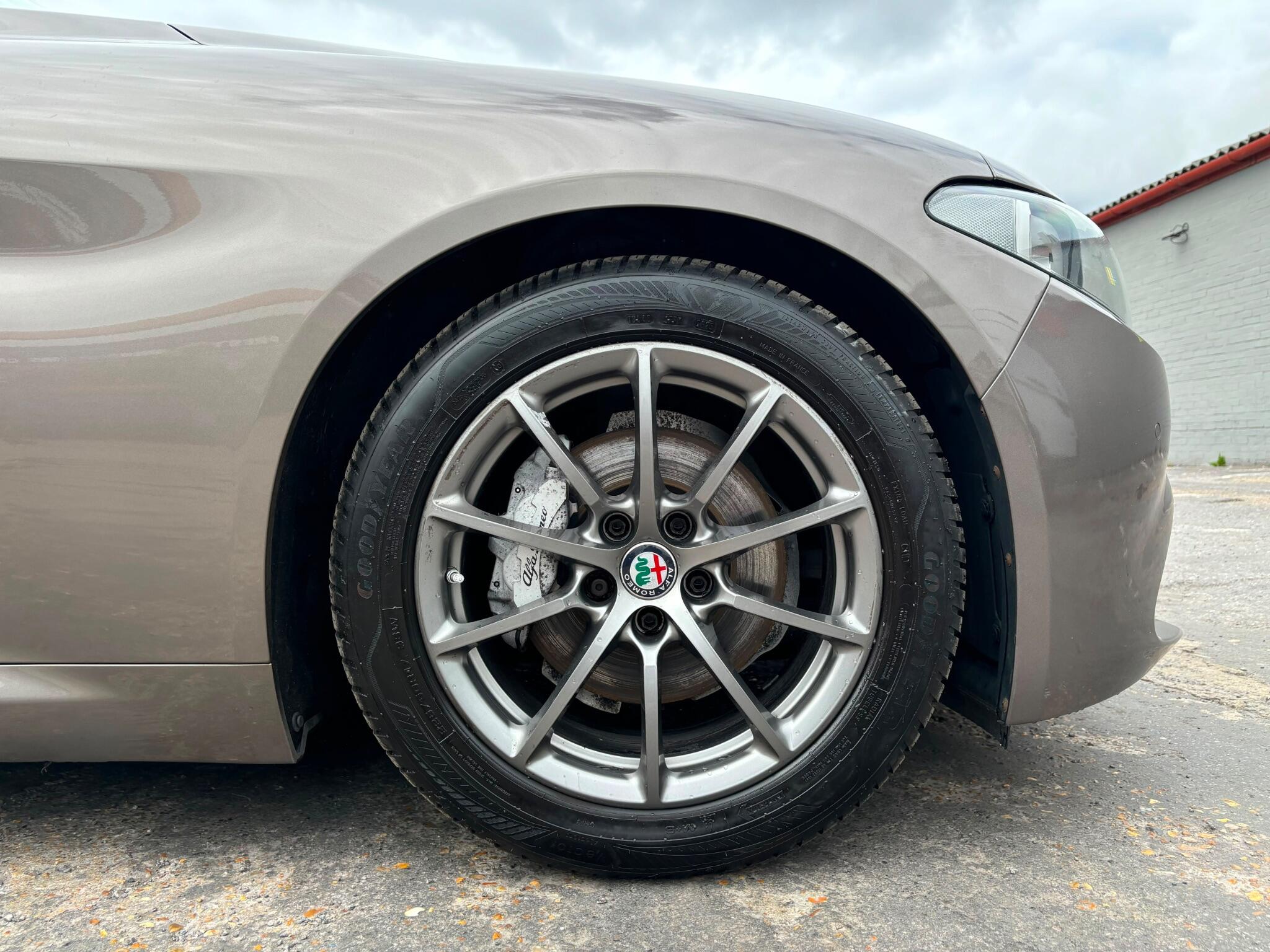 Alfa Romeo Giulia view 21