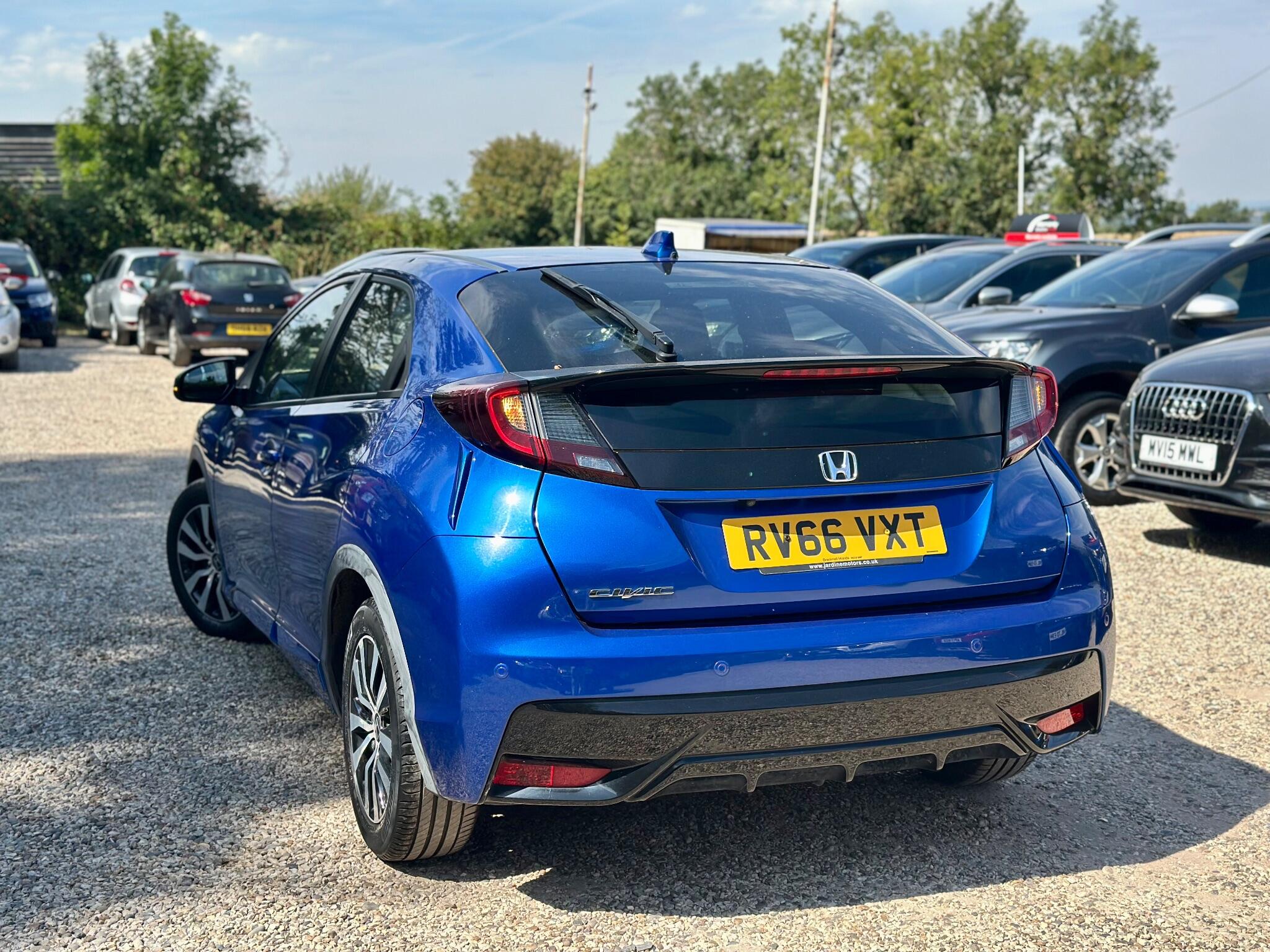 Honda Civic view 11