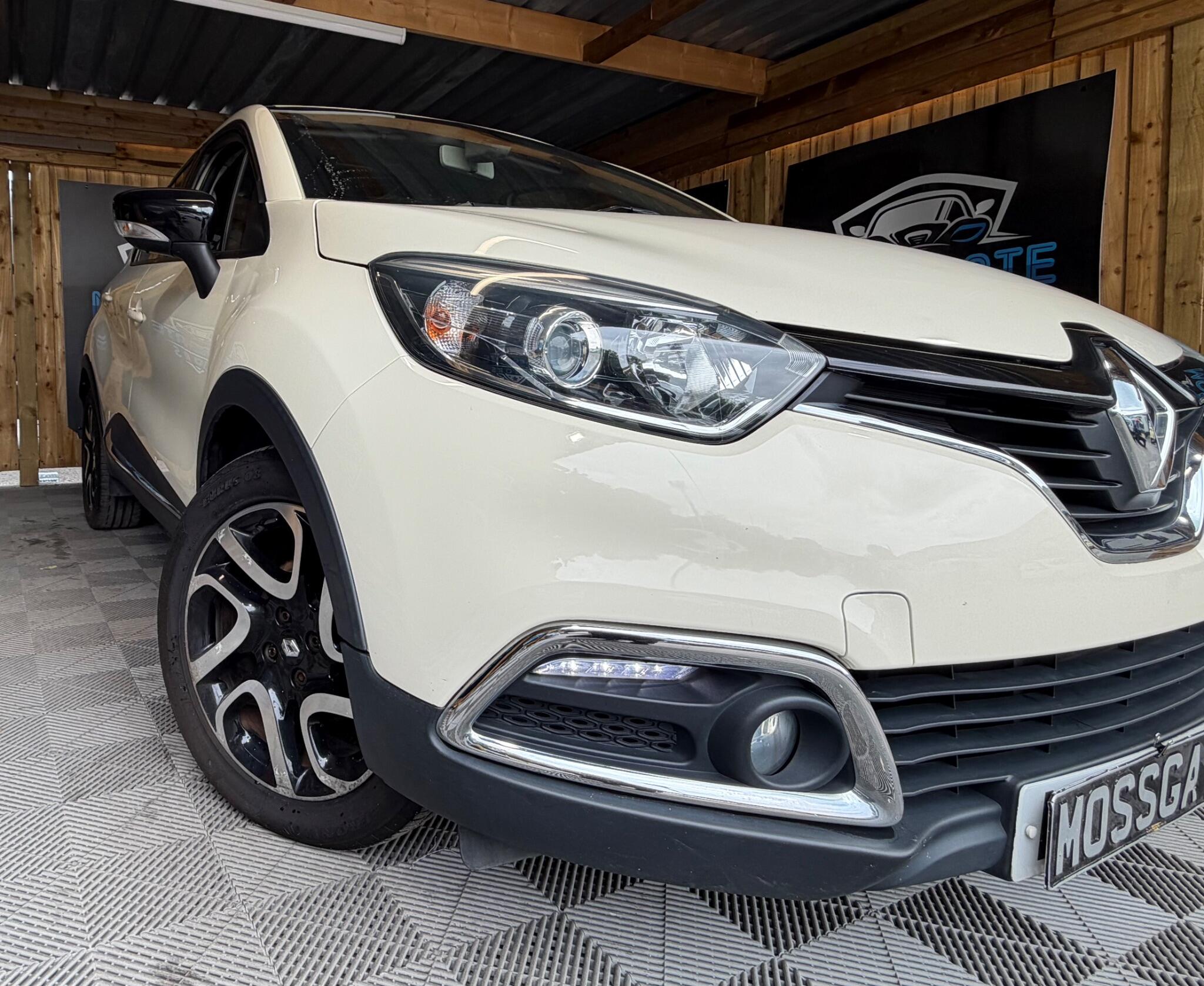 Renault Captur view 2
