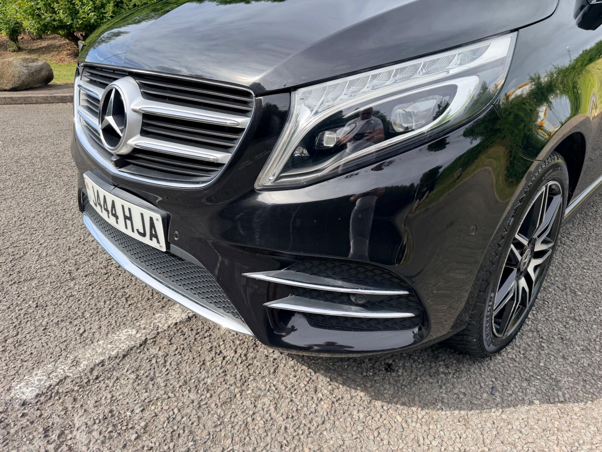Mercedes-Benz V-Class view 46