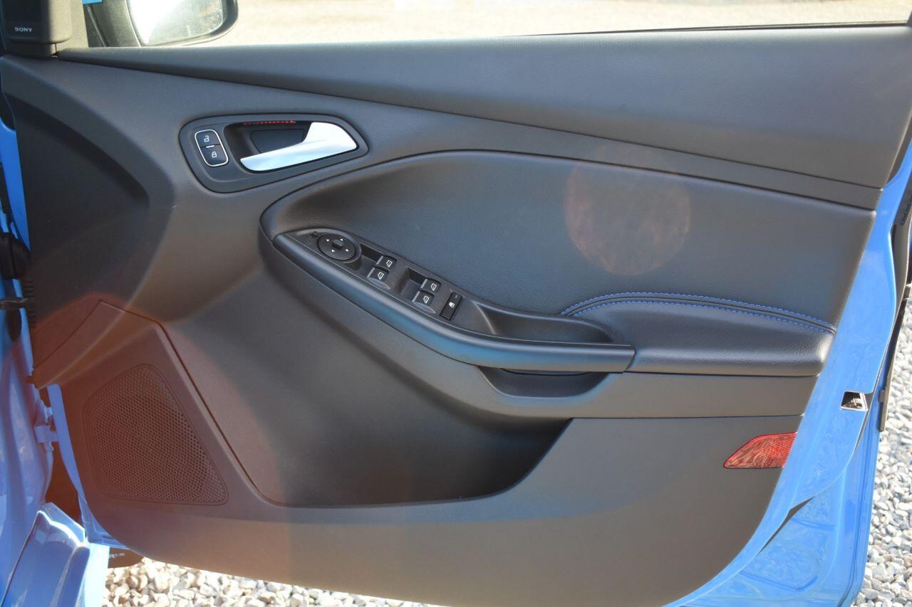 Ford Focus view 22