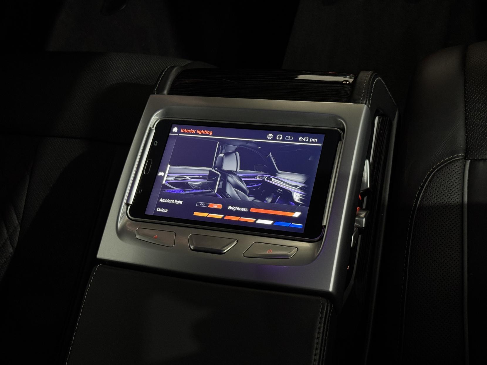 BMW 7 Series view 73