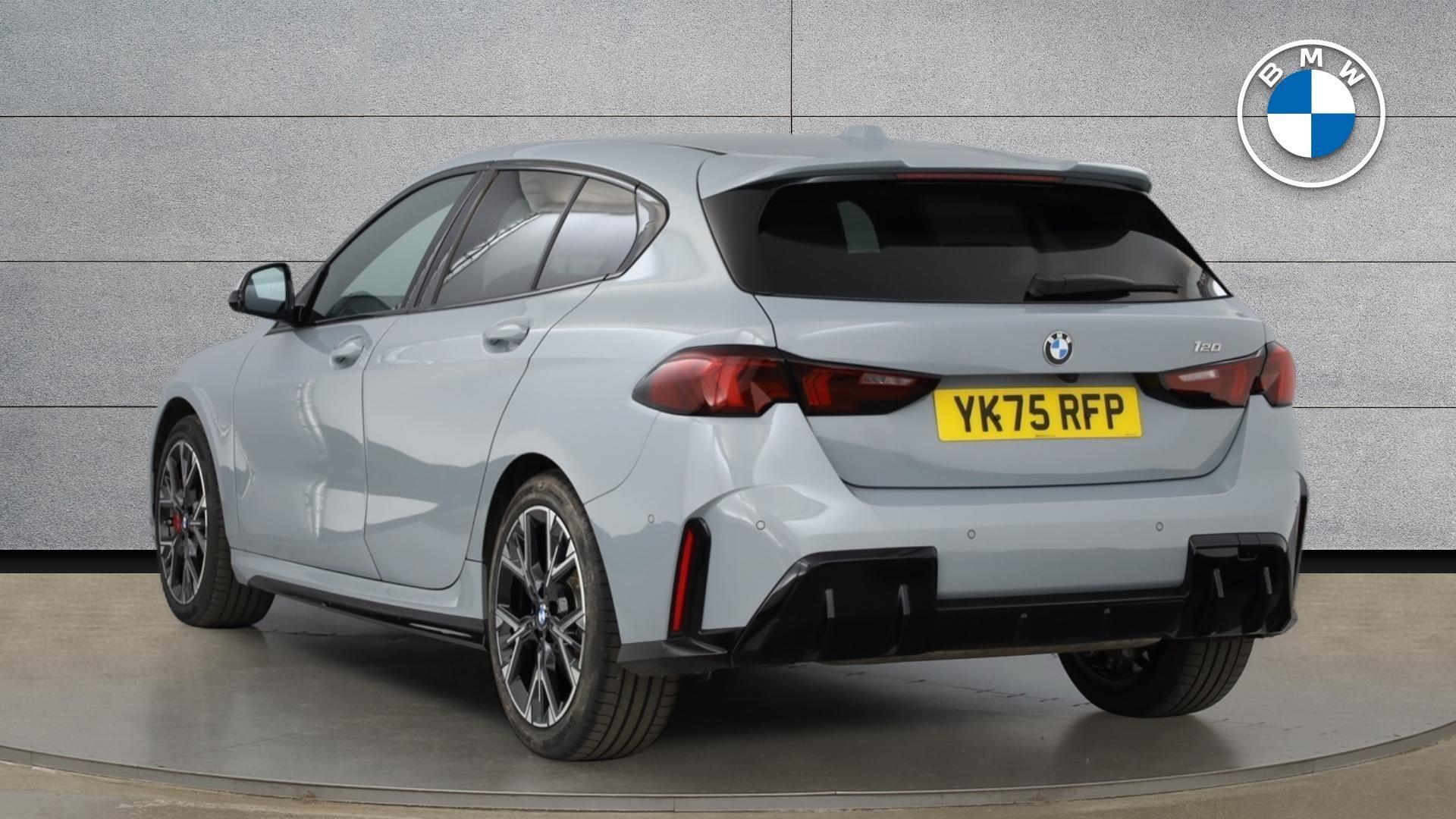BMW 1 Series view 4