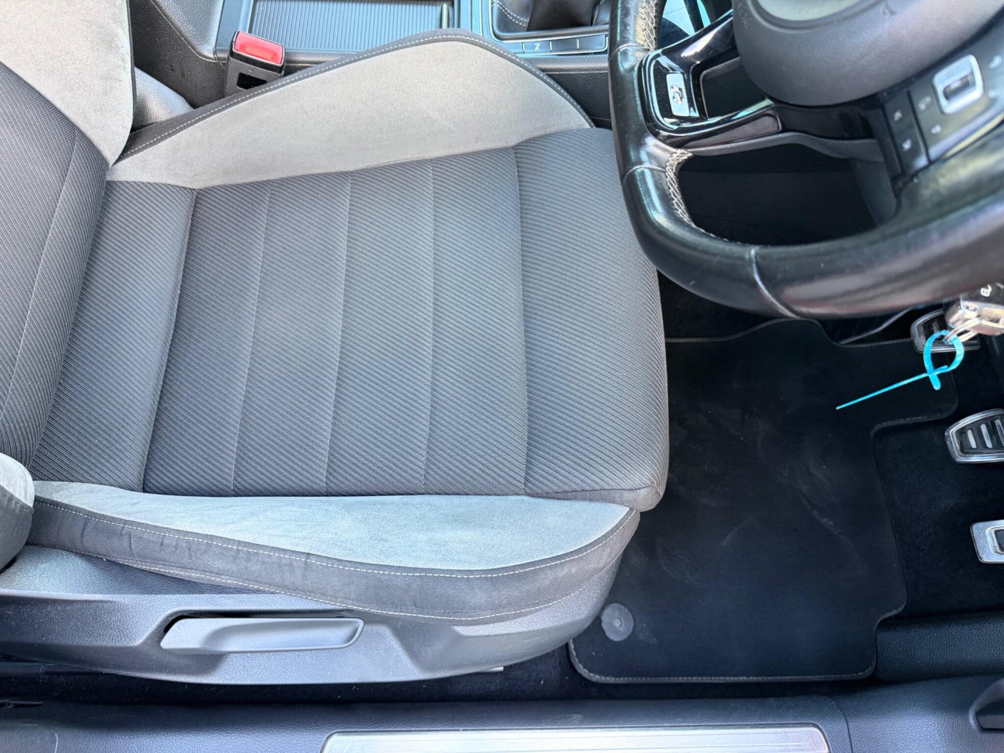 Volkswagen Golf view 12