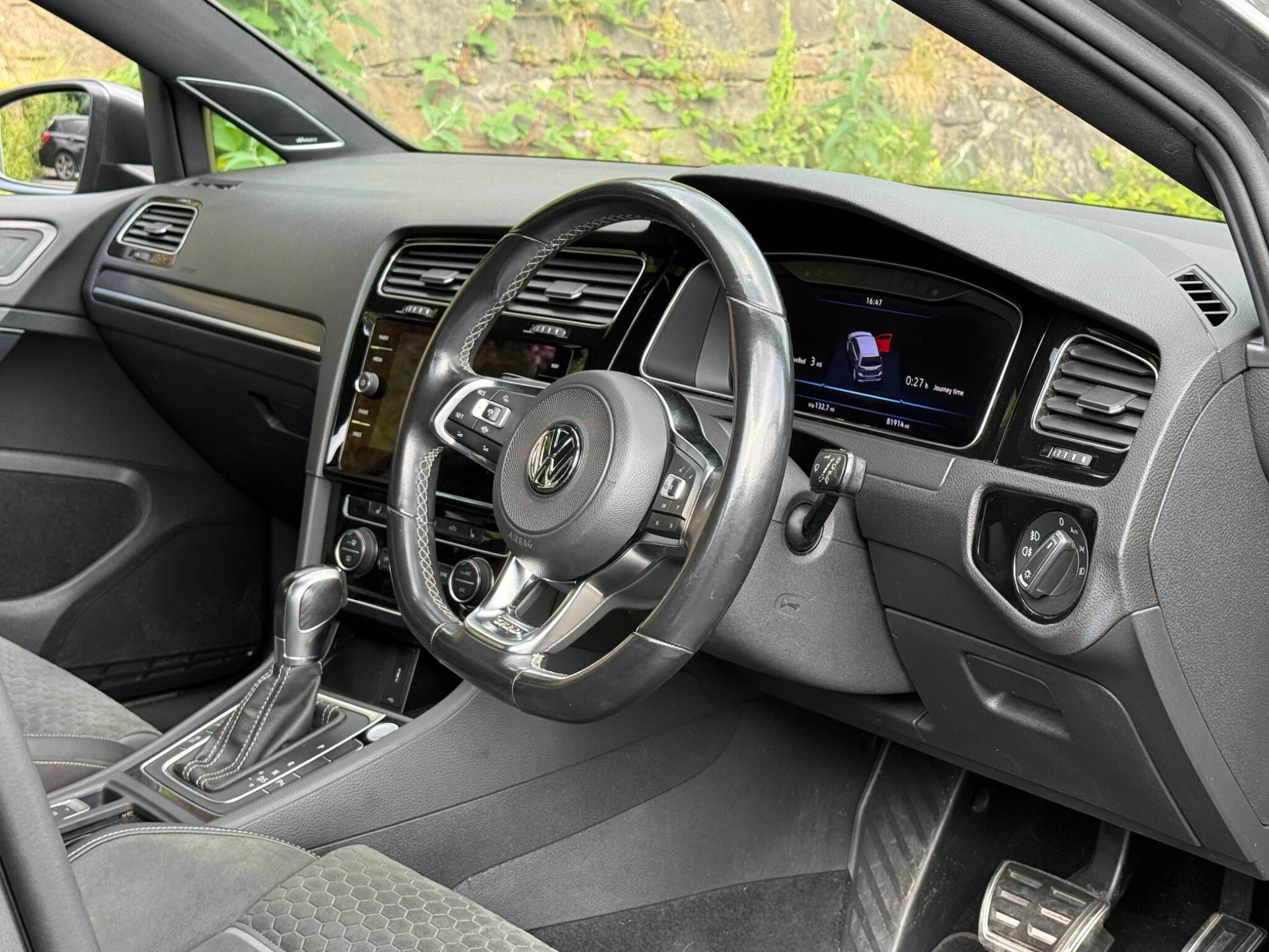 Volkswagen Golf view 10