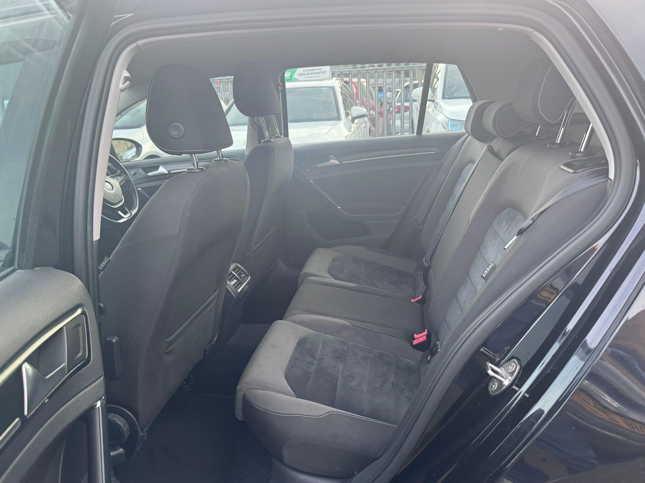 Volkswagen Golf view 18