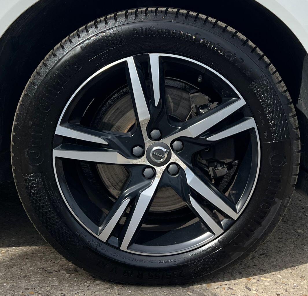 Volvo XC60 view 12