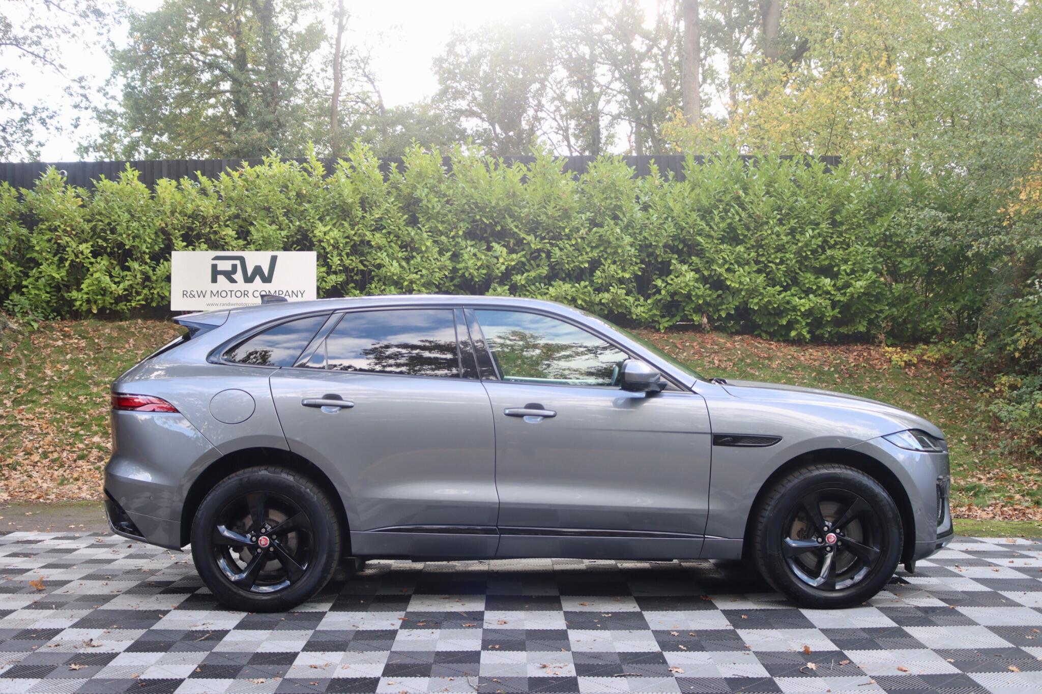 Jaguar F-Pace view 2