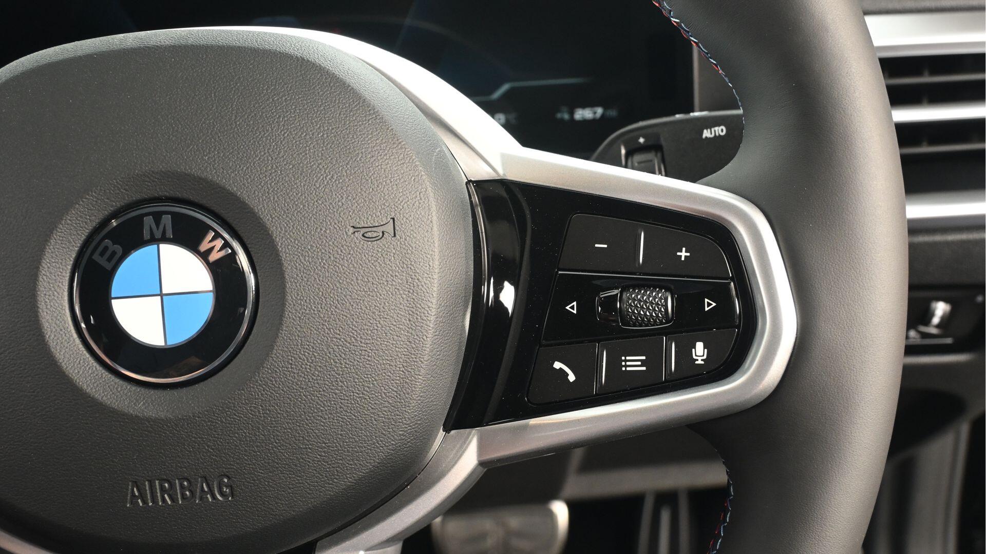 BMW i4 view 28