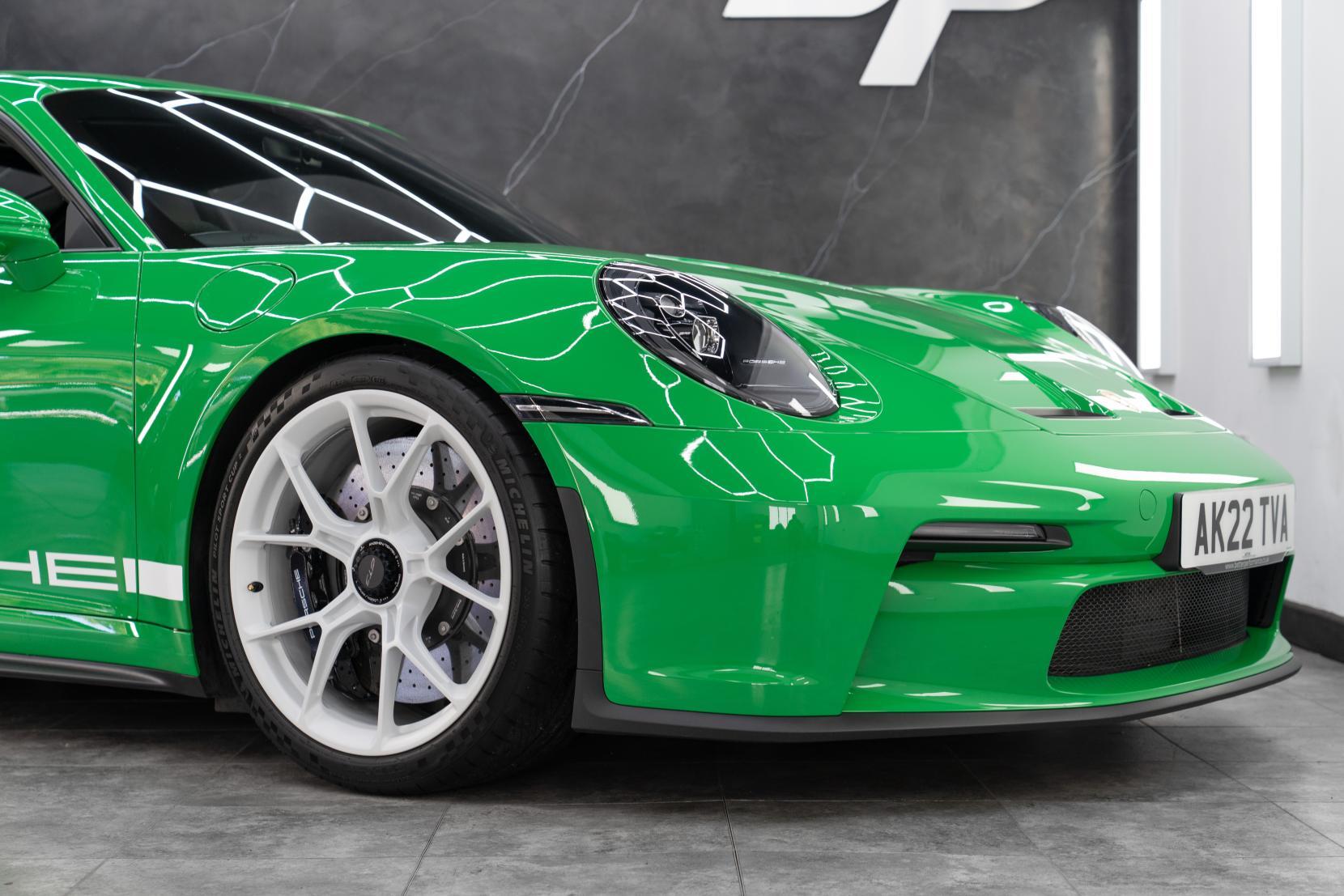 Porsche 911 view 29